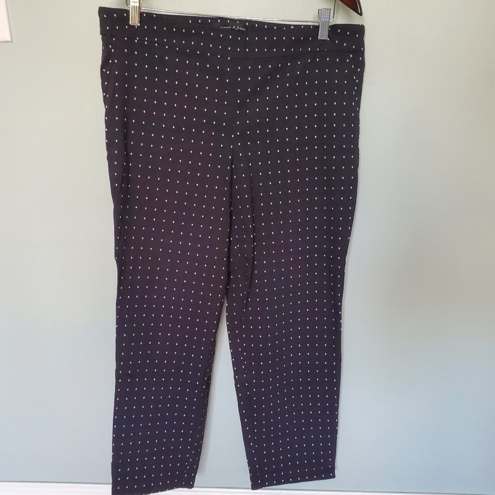 Cute, Stretchy Capri Pants, Black w/ white diamonds, 16W